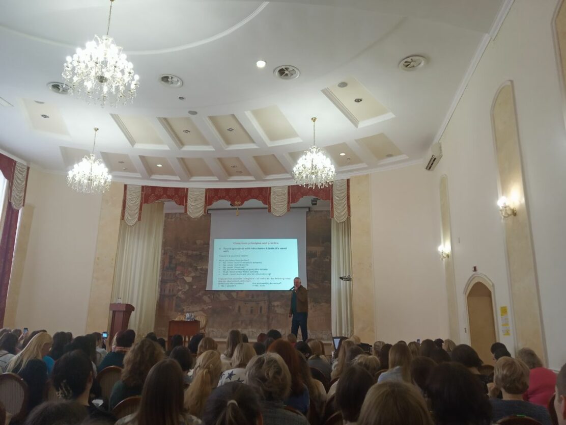 Професійний розвиток викладачів англійської мови в Україні під час воєнного часу